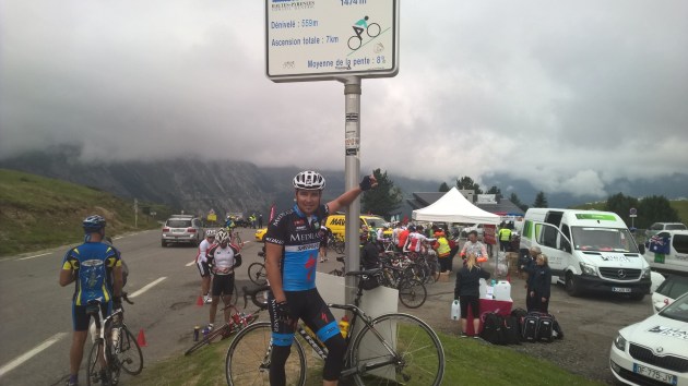 Ensimmäisen nousun huipulla. Kuten näkyy, ei tämä kovin veristä kilpailua ole, kun kuviinkin on aikaa.