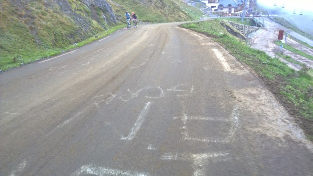 Tie täynnä sitä itseään.